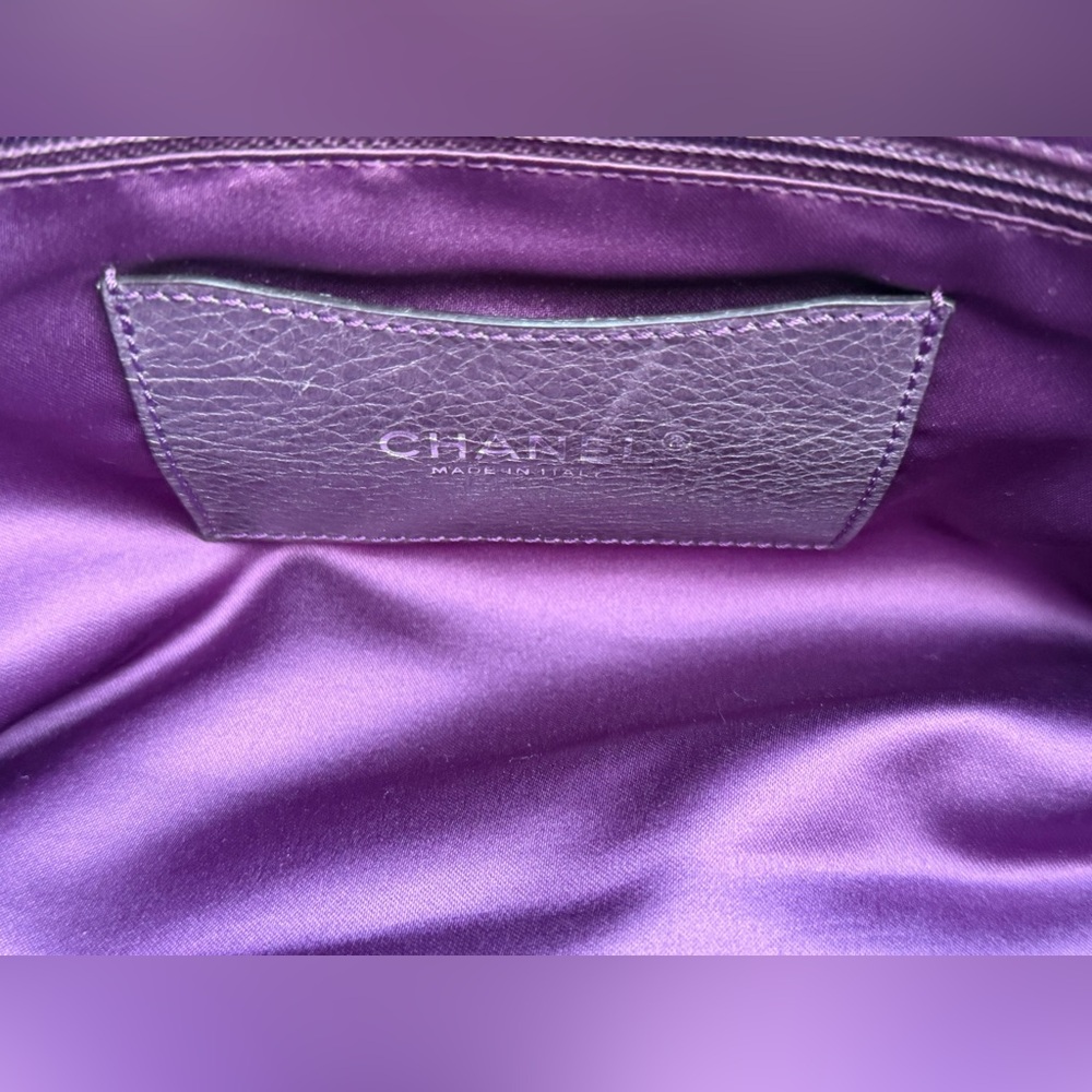 CHANEL On The Road Tote Shoulder Bag Purple Glazed
Leather Silver Hardware WOW! - Picture 12 of 14